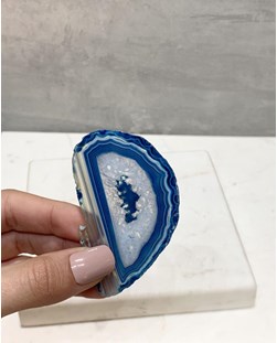 Chapa Ágata azul tingida bordas bruta 18 a 29 gramas aprox.