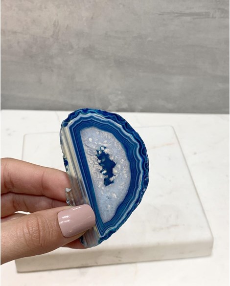Chapa Ágata azul tingida bordas bruta 18 a 29 gramas aprox.