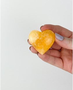 Coração Calcita amarela 4,0 a 4,4 cm aprox.