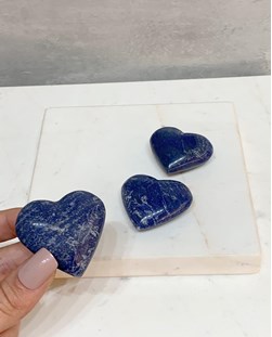 Coração Dumortierita com Quartzo azul 3,5 a 4,5 cm aprox.