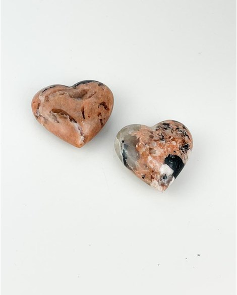 Coração Turmalina Preta com Feldspato e Quartzo 4,2 a 4,8 cm aprox.