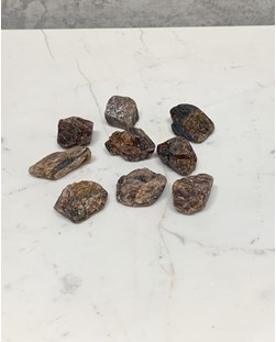 Pedra Andaluzita bruta 6 a 8 gramas