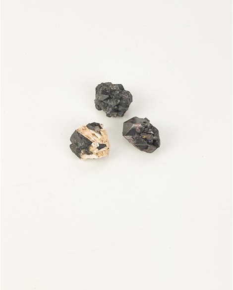 Pedra Andradita coleção bruta 11 a 13 gramas