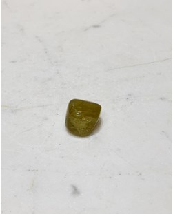 Pedra Berilo Amarelo rolada 5 a 7 gramas