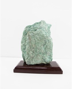 Pedra Bruta Fuchsita Coleção na Base de Madeira 456 gramas