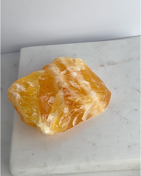 Pedra Calcita amarela bruta 270 a 280 gramas