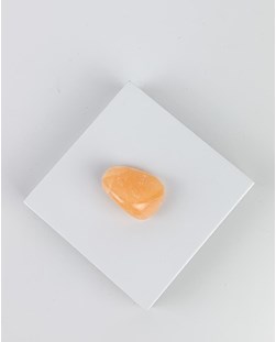 Pedra Calcita Amarela Rolada 11 a 15 gramas