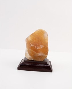 Pedra Calcita Mel com Base de Madeira Marrom 129 gramas