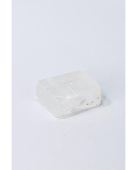 Pedra Calcita Ótica Bruta de 30 a 37 gramas