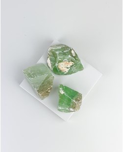 Pedra Calcita verde Bruta 40 a 60 gramas