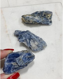 Pedra Cianita azul bruta 30 a 39 gramas