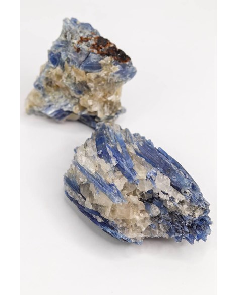 Pedra Cianita Azul Bruta 323 a 365 gramas aprox.