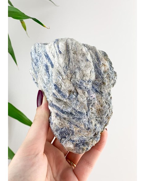 Pedra Cianita Azul Bruta 790 gramas aprox.