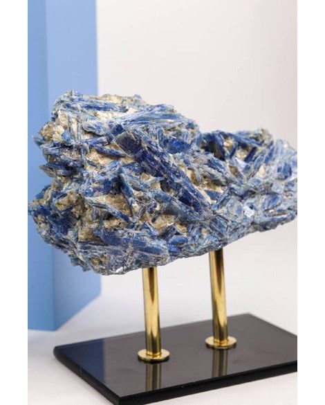 Pedra Cianita Azul na Base de Vidro 2,669 Kg