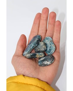 Pedra Cianita Azul Rolada  22 a 30 gramas
