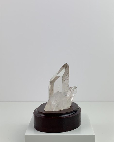 Pedra Cristal Bruto na Base de Madeira Marrom 132 gramas