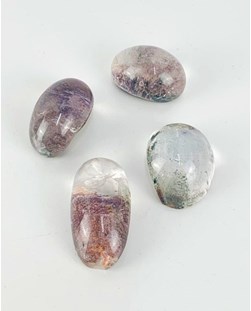 Pedra Cristal de Quartzo com Clorita Polido 18 a 32 gramas