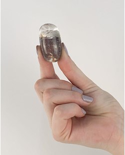 Pedra Cristal de Quartzo com Clorita Polido 18 a 32 gramas
