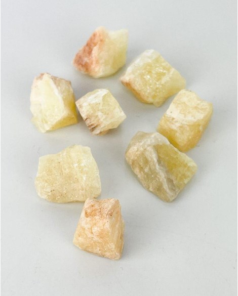 Pedra Danburita Amarela bruta 9 a 10 gramas aprox.