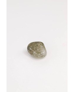 Pedra de Quartzo com Turmalina Verde Rolado 18 a 24 gramas
