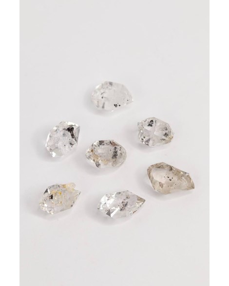 Pedra Diamante Herkimer bruto 1,8 a 2,5 gramas aprox.