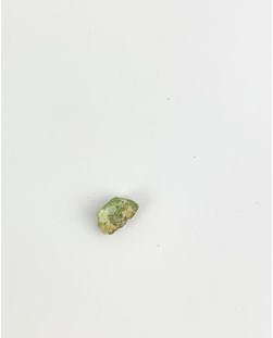 Pedra Esfênio bruto 2 gramas aprox.
