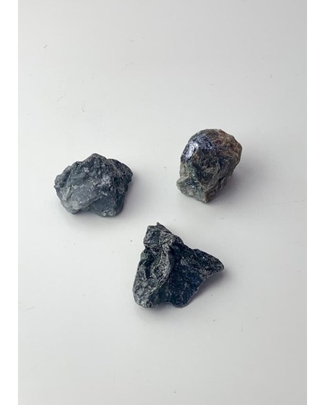 Pedra Esmeralda bruta na matriz 15 a 29 gramas aprox.