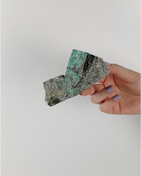 Pedra Esmeralda Polida na Matriz 290 gramas