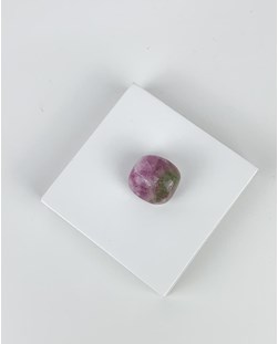 Pedra Fluorita multicolorida rolada 16 a 20 gramas