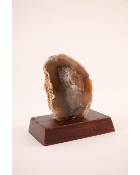 Pedra Geodo Ágata Natural na Base Madeira Marrom 100 a 191 gramas