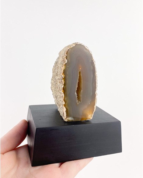 Pedra Geodo Ágata Natural na Base Madeira Preta 300 gramas