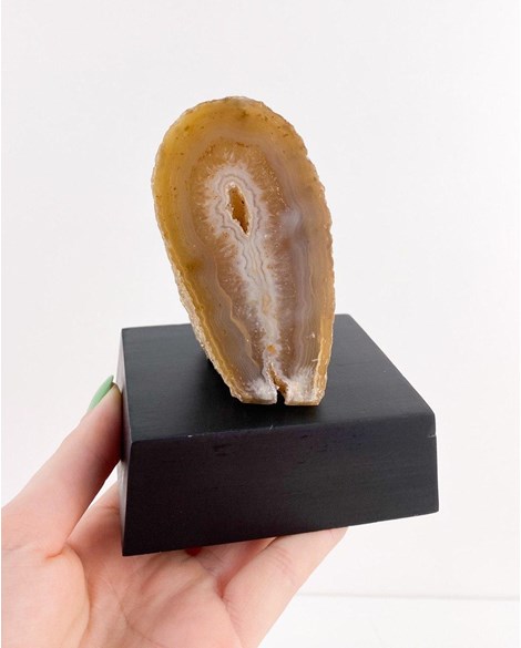 Pedra Geodo Ágata Natural na Base Madeira Preta 356 gramas