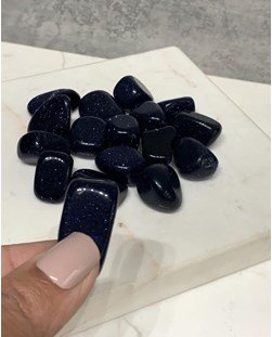 Pedra Goldstone Azul rolada (produzida) 7 a 10 gramas