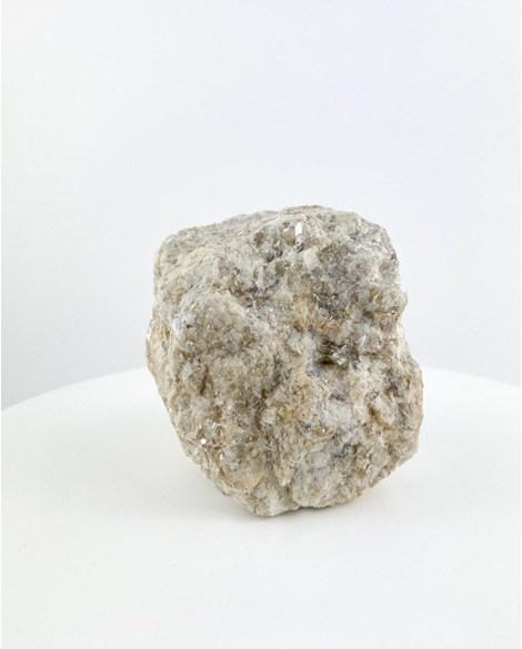 Pedra Granada Bruta na Matriz 766 gramas
