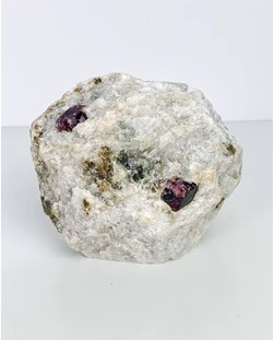 Pedra Granada Bruta na Matriz 768 gramas