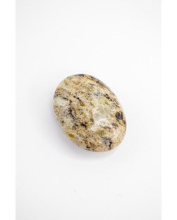 Pedra Granada no Granito Assuão Cinza Forma Sabonete 50 a 70 gramas