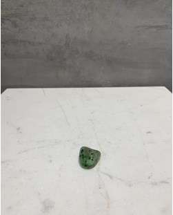 Pedra Grossularia Verde Rolada 6 a 8 gramas