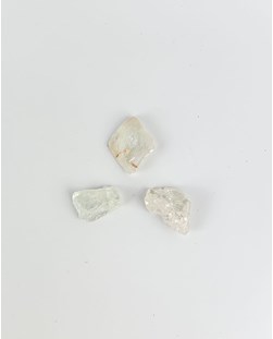 Pedra Hidenita bruta 2 gramas aprox.