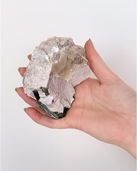 Pedra Mica com Turmalina Verde Bruta 377 gramas
