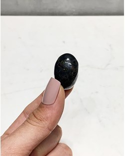 Pedra Obsidiana Pavão Rolada 11 a 13 gramas