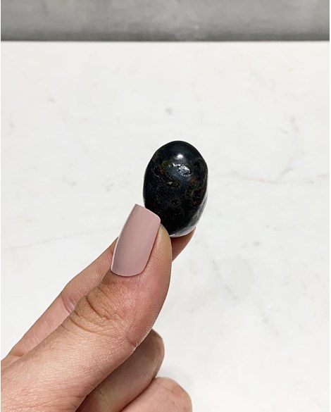 Pedra Obsidiana Pavão Rolada 11 a 13 gramas