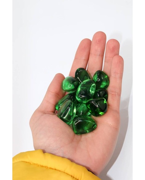 Pedra Obsidiana Verde Rolada 12 a 15 gramas