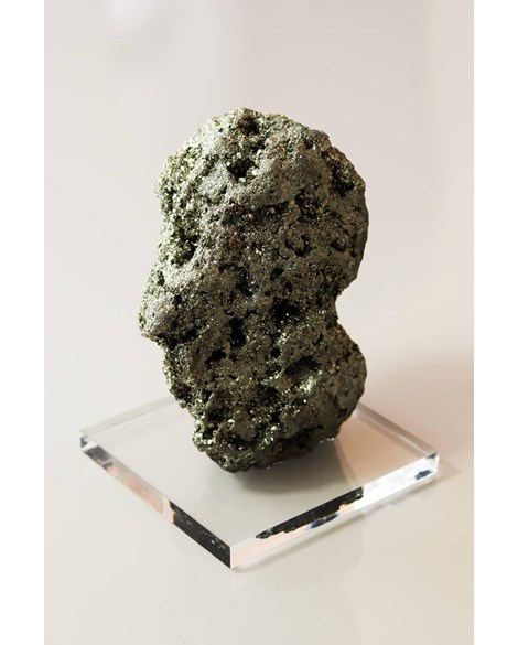 Pedra Pirita Bruta na Base Acrílica 743 gramas