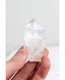 Pedra Ponta Cristal bruto 61 a 63 gramas