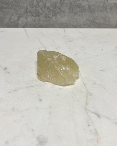 Pedra Quartzo com enxofre bruto 45 a 52 gramas