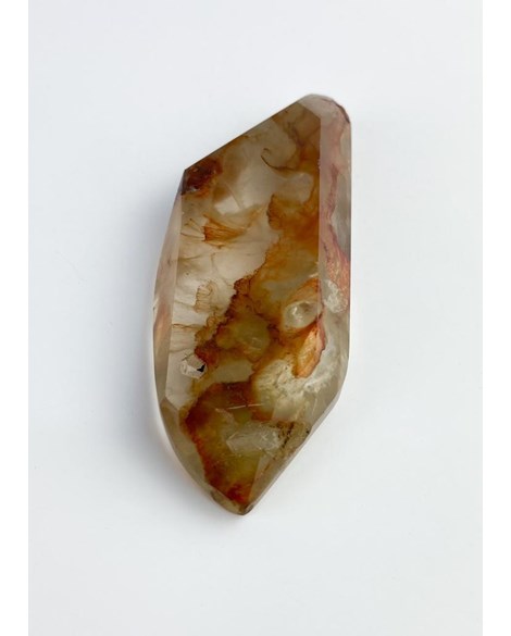 Pedra Quartzo com inclusão Anfíbola forma polida 47 gramas aprox.