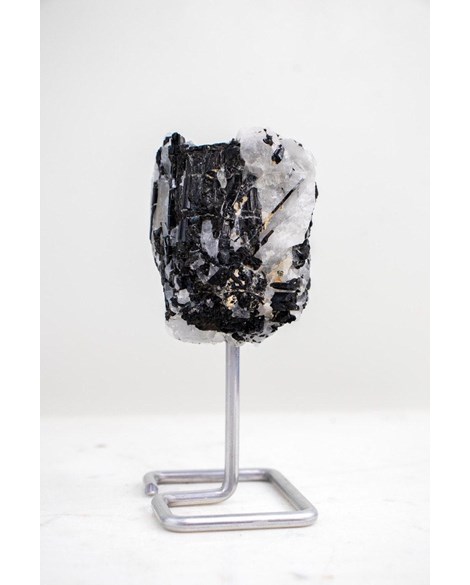 Pedra Quartzo Cristal com Turmalina Negra na Base Metal Cinza