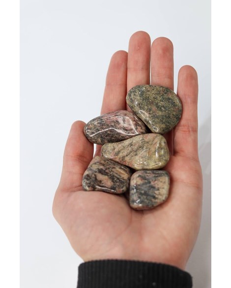 Pedra Quartzo Morango Rolado 20 a 29 gramas