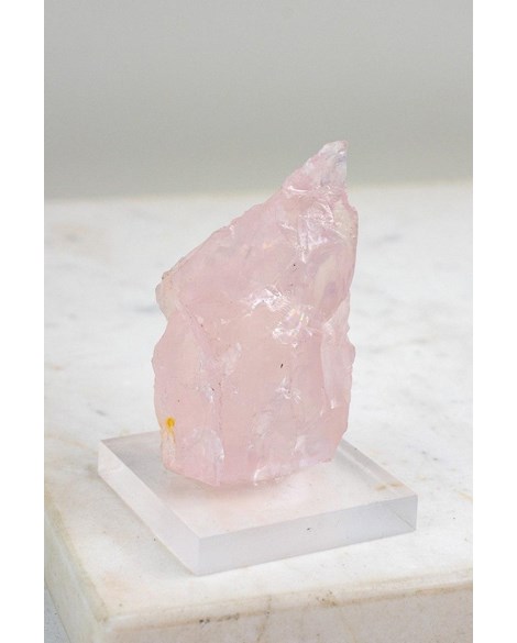 Pedra Quartzo Rosa Bruta na Base Acrílica 115 gramas