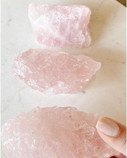 Pedra Quartzo rosa bruto 142 a 276 gramas